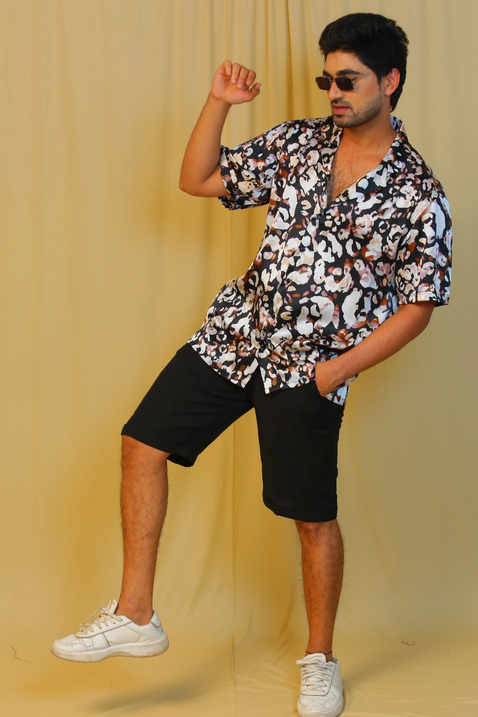 black-khadi-shorts-l?uid=1682593667